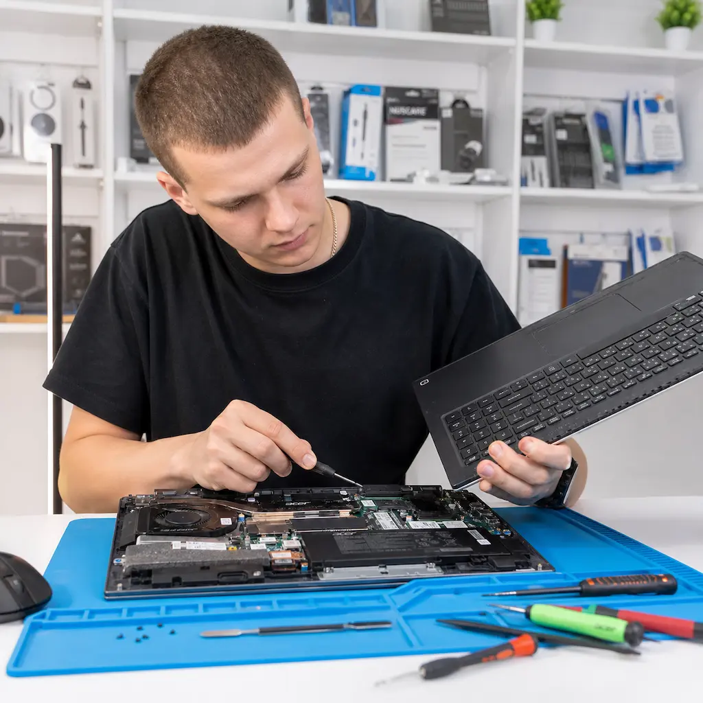 заменить клавиатуру на ноутбуке Acer в Горелово